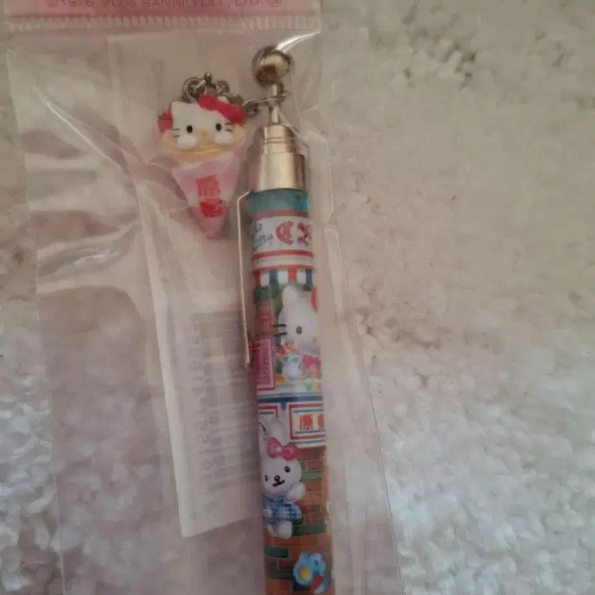 [BUNJANG] Classic Kitty Crepe Ballpoint Pen / 고전 키티 볼펜 크레페 키티
