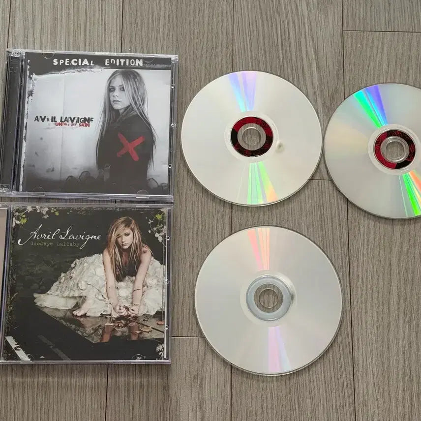 [BUNJANG] Avril Lavigne Pop Music CD Album Bundle Set / 에이브릴 라빈 Avril Lavigne 팝송 음악 CD 앨범 일괄 판매 합니다