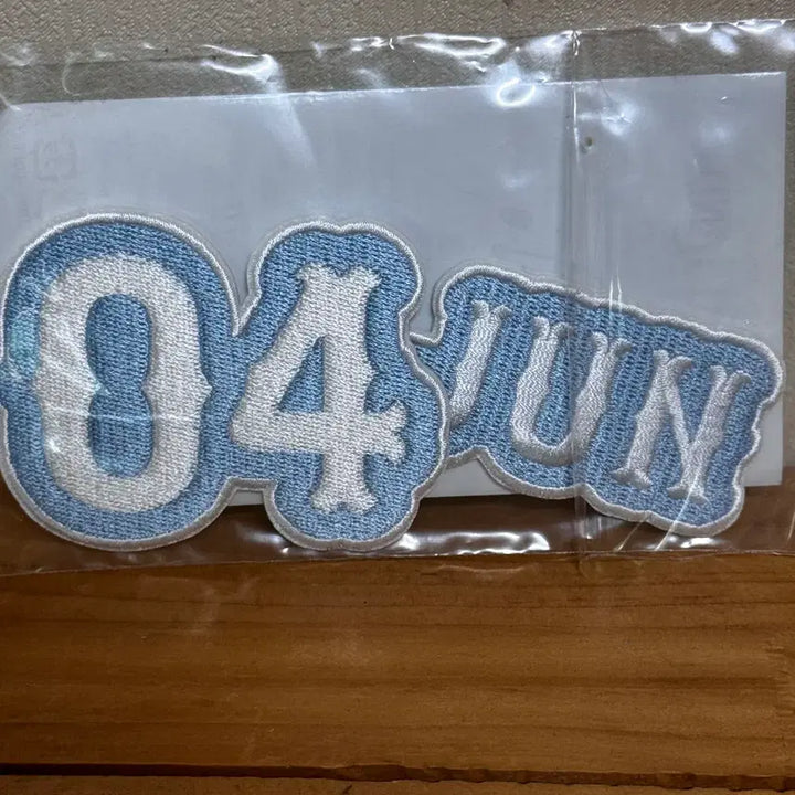 [BUNJANG] Caratland Patch Jun (Wappen) Photocard Holder / 캐럿랜드 PATCH JUN (와팬)