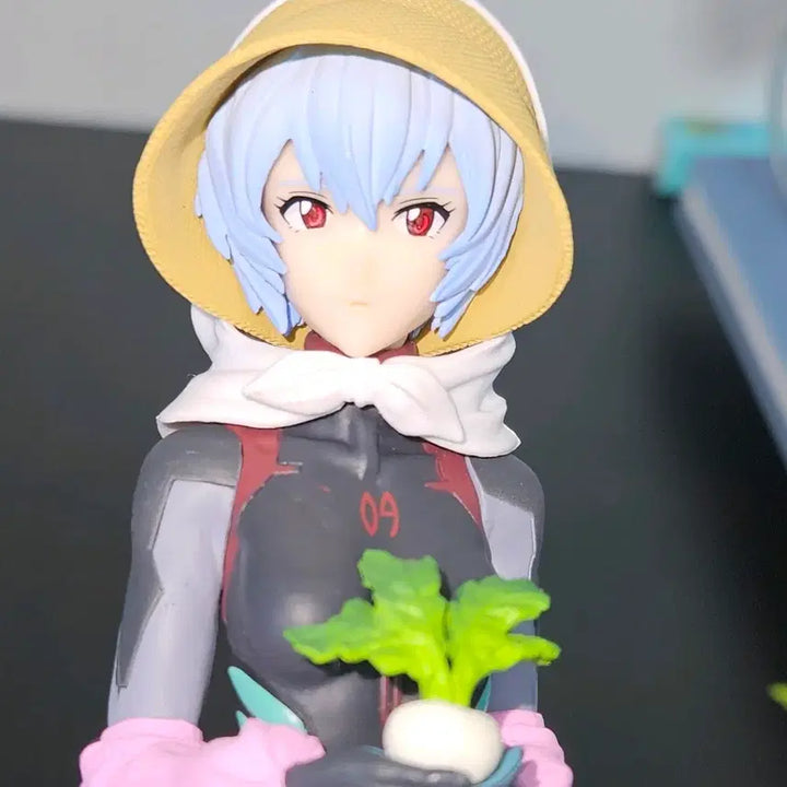 [BUNJANG] Evangelion New Theatrical Edition Ayanaami Rei Turnip Farmer Figure / 에반게리온 신극장판 농부 농사 순무 아야나미 레이