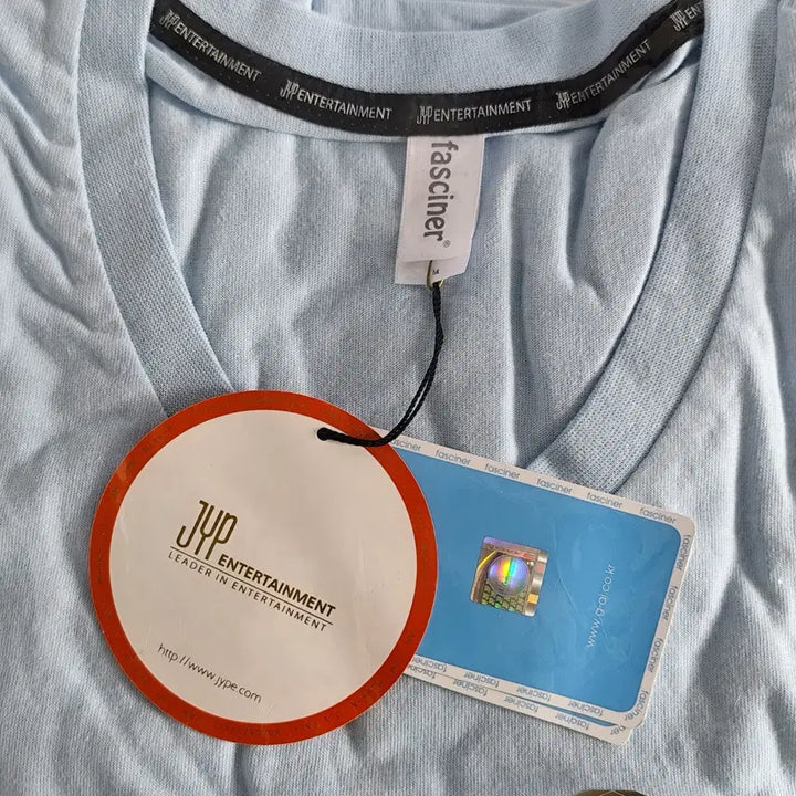 [BUNJANG] 2PM Taecyeon Fasciner x JYP Entertainment Collaboration V-Neck T-Shirt (Sky Blue, M) Sealed / [미개봉] JYP 공식 2PM 택연 V넥 티셔츠