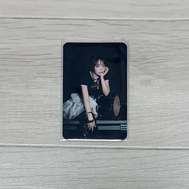 [BUNJANG] QWER Chishion Soul Strike Double-Sided Photocard / QWER 소울스트라이크 시연 양면 포토카드