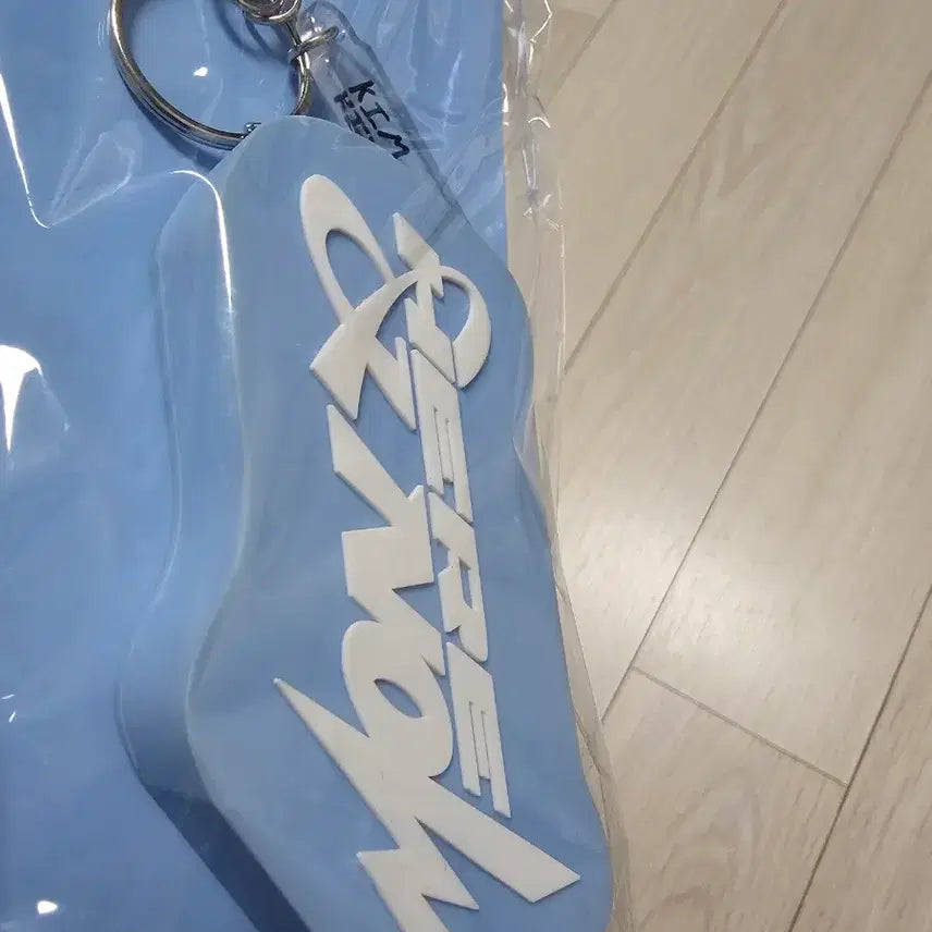 [BUNJANG] ZB1 Kim Gyuvin Voice Keychain Concert MD / 제베원 김규빈 보이스키링 콘서트 MD