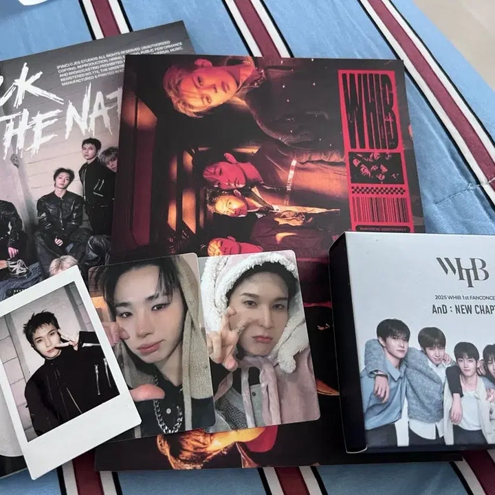 [BUNJANG] WHIB Rock the Nation Album with Signed Photo and Fanconcert Merchandise / 휘브 락더네이션 앨범