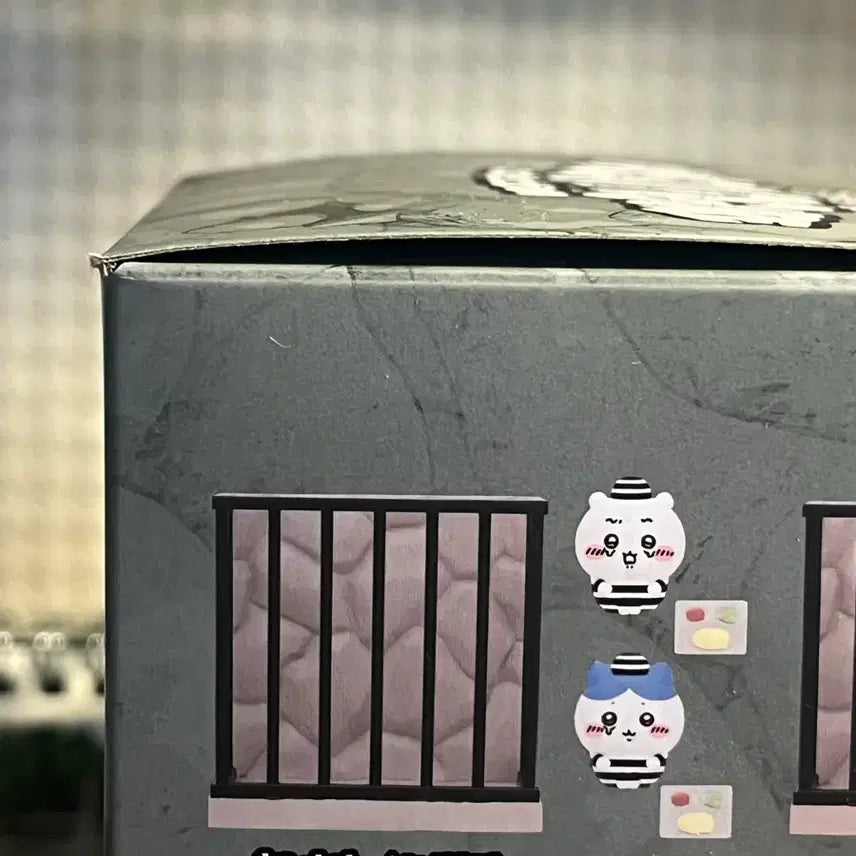 [BUNJANG] Chiikawa Prison Figure (Chi, Hachi) / 치이카와 감옥 피규어 (치이,하치)