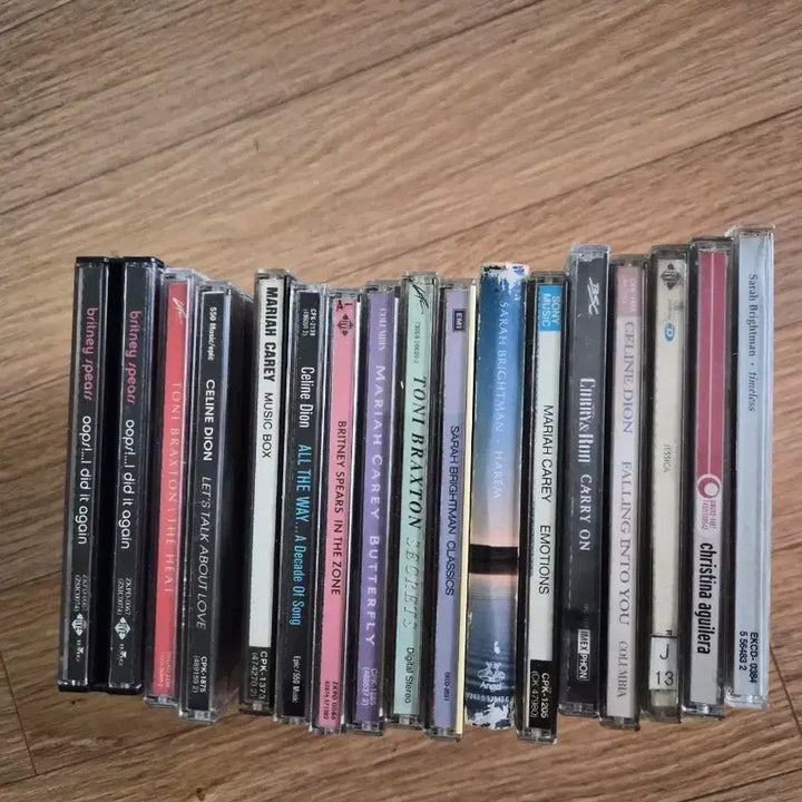 [BUNJANG] Various Female Pop Artists CD Collection (18 Discs) / 여성  팝 아티스트  CD모음(18장)