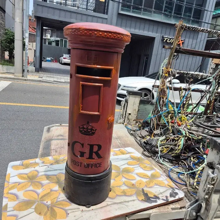 [BUNJANG] Antique Mailbox - 96cm, Iron / 30   96 센치 골동품 옛날우체통