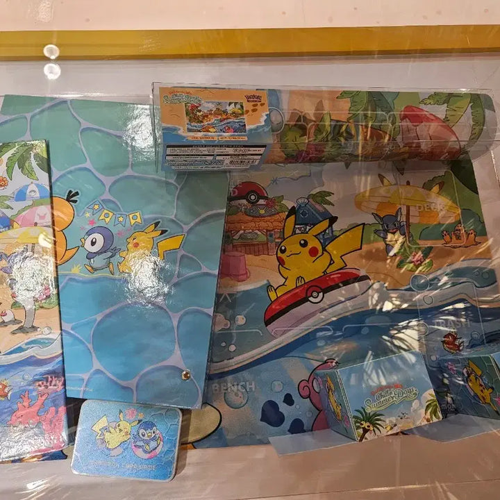 [BUNJANG] Pokemon TCG Chilling Beach Supply 4-Type Set (Playmat, Collection File, Tin Case, Deck Case) / 포켓몬 카드 부산팝업 칠링 비치 서플라이 4종세트(매트 컬렉션 덱&amp;틴 케이스)