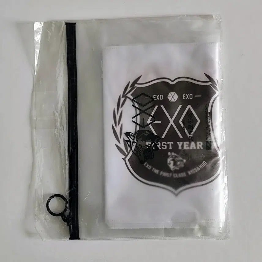 [BUNJANG] EXO 2013 First Year Official Sports Towel Slogan (Sealed) / [미개봉] 엑소(EXO) 2013 FIRST YEAR 슬로건