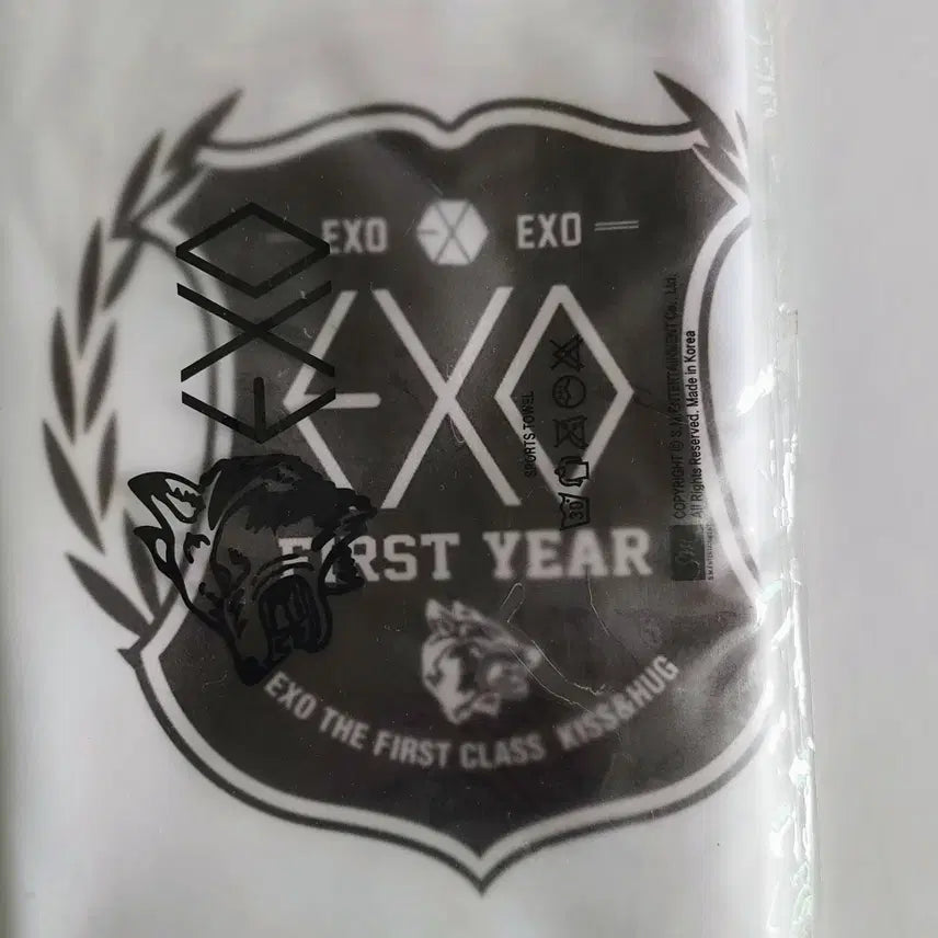 [BUNJANG] EXO 2013 First Year Official Sports Towel Slogan (Sealed) / [미개봉] 엑소(EXO) 2013 FIRST YEAR 슬로건