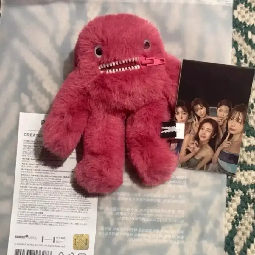 [BUNJANG] LE SSERAFIM Weverse Exclusive Ver. Limited Edition Keyring + POB Photocard / 르세라핌 위버스 한정 키링 + 특전 포카 260606
