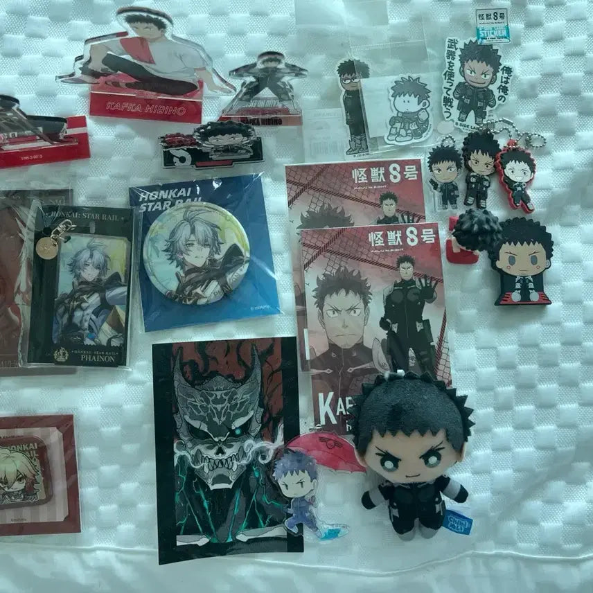 [BUNJANG] Kaiju No. 8 Kafka Hibino Merchandise Bundle / 괴수 8호  히비노 카프카 굿즈 일괄 팝니다.