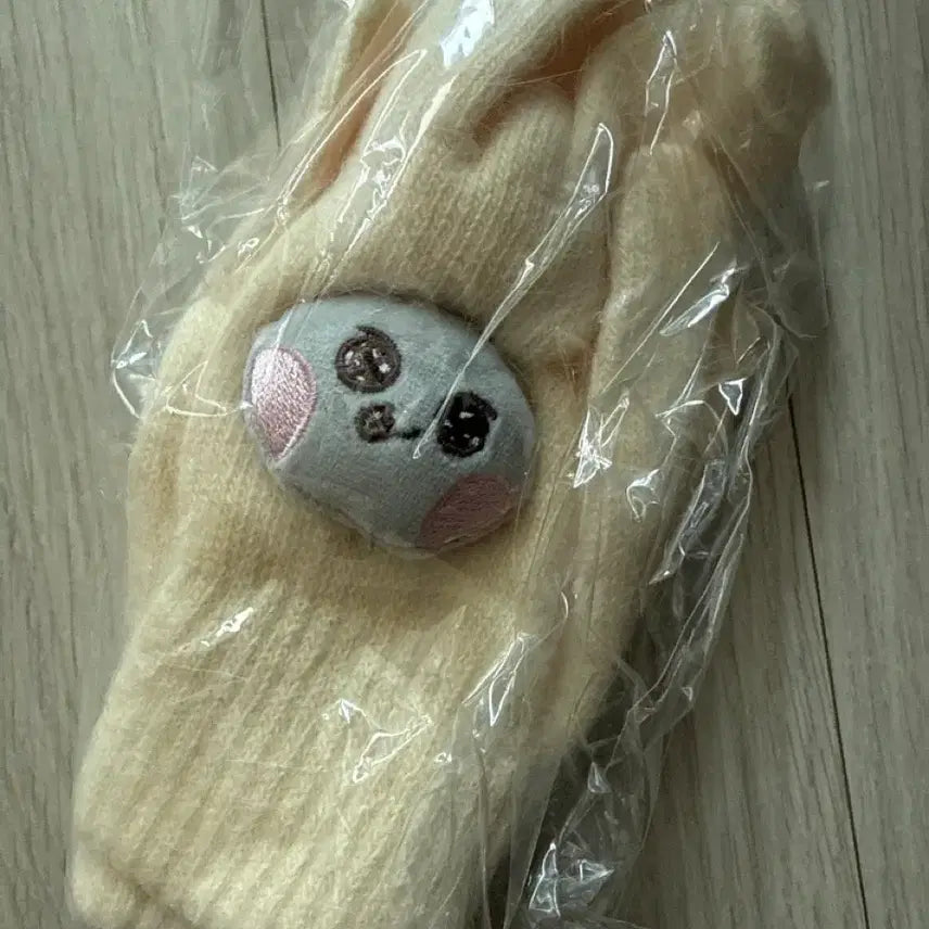 [BUNJANG] RIIZE Eunseok Songyongi Gloves (Sealed) / 라이즈 은석 송용돌이 장갑 미개봉