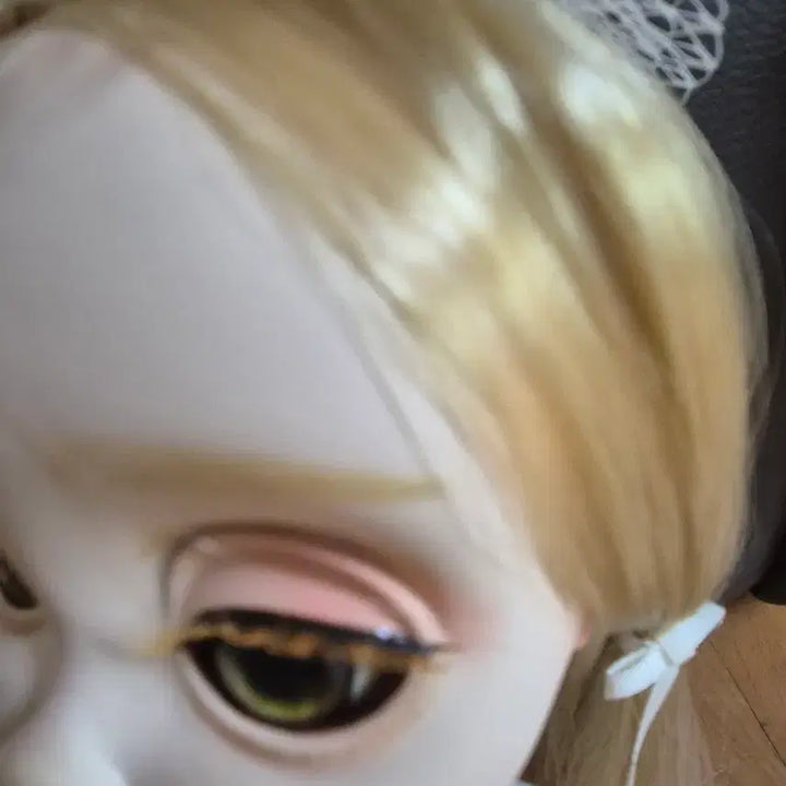 [BUNJANG] Disney Baby Doll White Painted Semi-Open Eyes Doll / 디즈니베이비돌