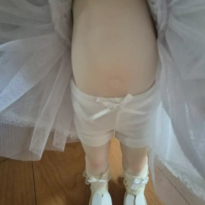 [BUNJANG] Disney Baby Doll White Painted Semi-Open Eyes Doll / 디즈니베이비돌