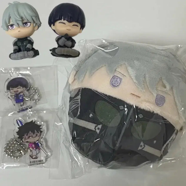 [BUNJANG] Kaiju No. 8 Ichiban Kuji C Prize Art Board &amp; Summer Collaboration Cafe Keychains (Hoshina Narumi, Fuwa Reno) / 괴수 8호 제일복권 C상 아트보드 후와 레노 여름 콜라보 카페 키링 호시나 나루미 스와라세타이