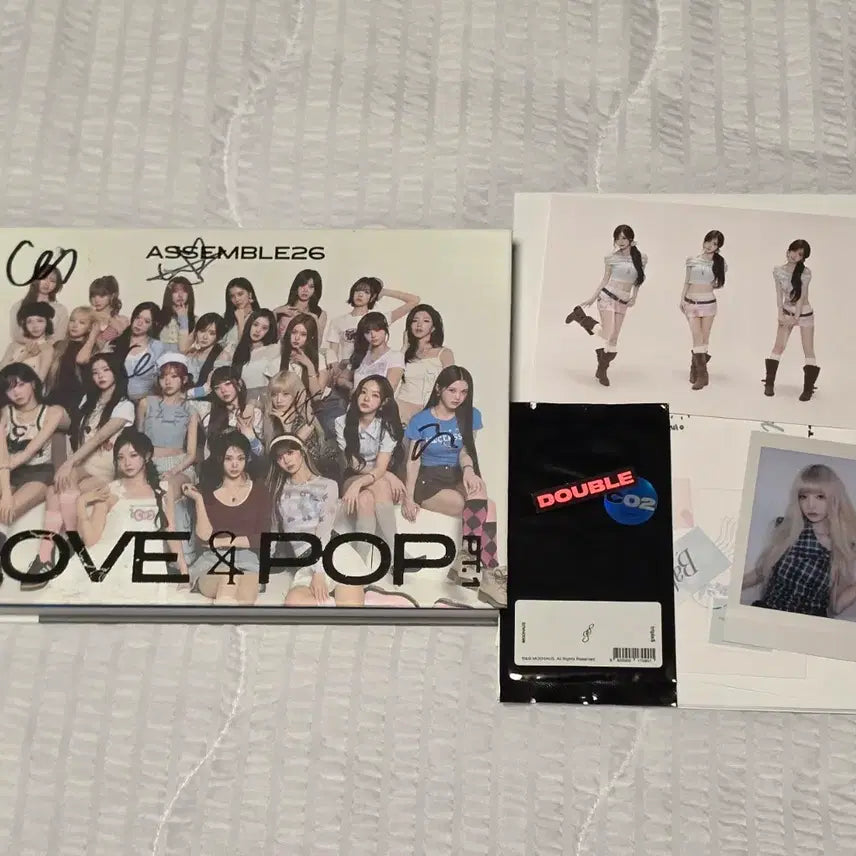 [BUNJANG] TripleS 6-Member Signed Album / 트리플에스 6인 친필싸인 앨범 triples