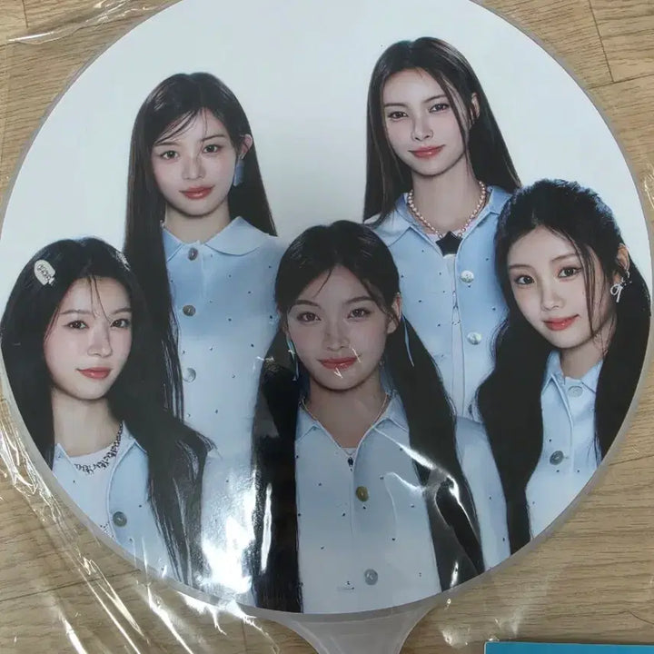 [BUNJANG] ILLIT Glitter Day ILLIT Uchiwa / 아일릿 글리터데이 아일릿 우치와