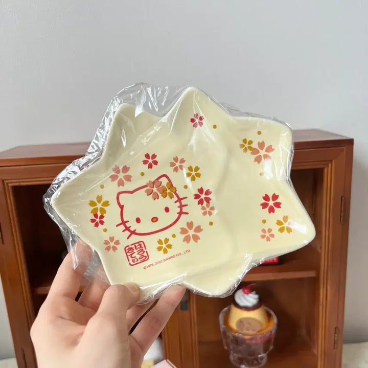 [BUNJANG] Hello Kitty Vintage Plate Dish / 헬로키티 고전 접시 그릇