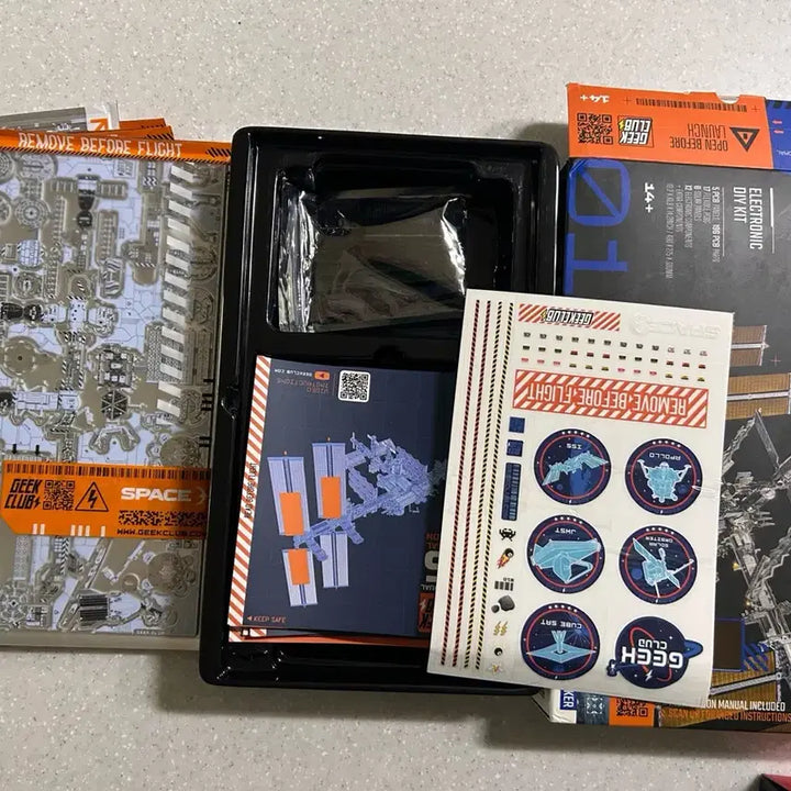 [BUNJANG] Geek Club International Space Station (ISS) Electronic DIY Kit / 긱클럽 국제우주정거장 ISS 전자 DIY 키트 Geek club international space station