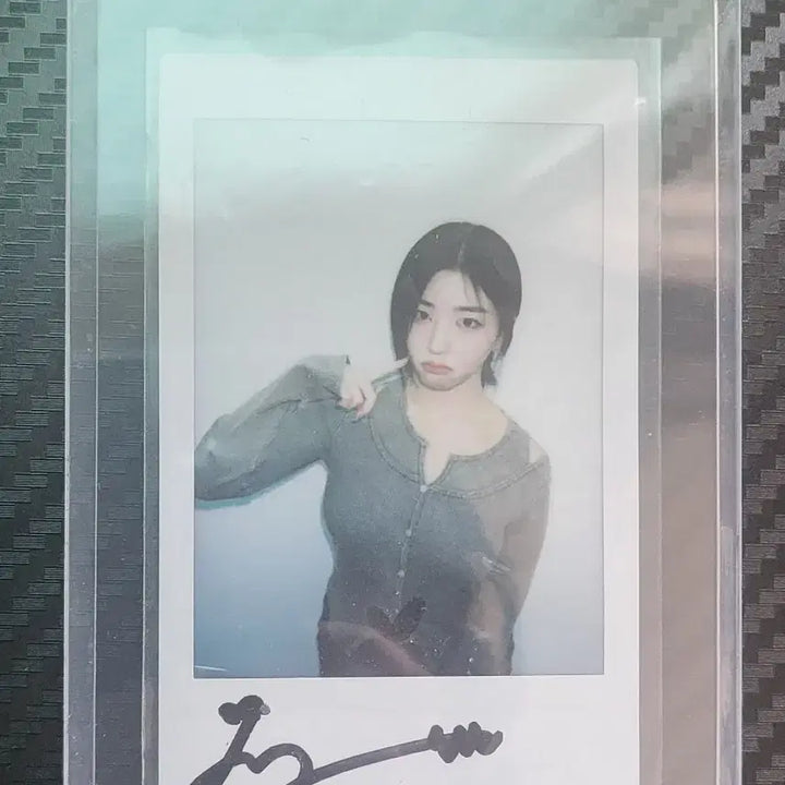 [BUNJANG] TripleS Sohyun Signed Polaroid / 트리플에스 소현 싸인 폴라로이드