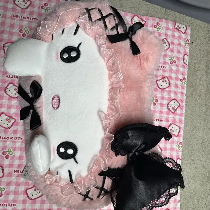 [BUNJANG] Sanrio Hello Kitty Angel Fuwa Fuwa Cape Cushion / 산리오 헬로키티 배게 천사 후와후와 케이프 쿠션