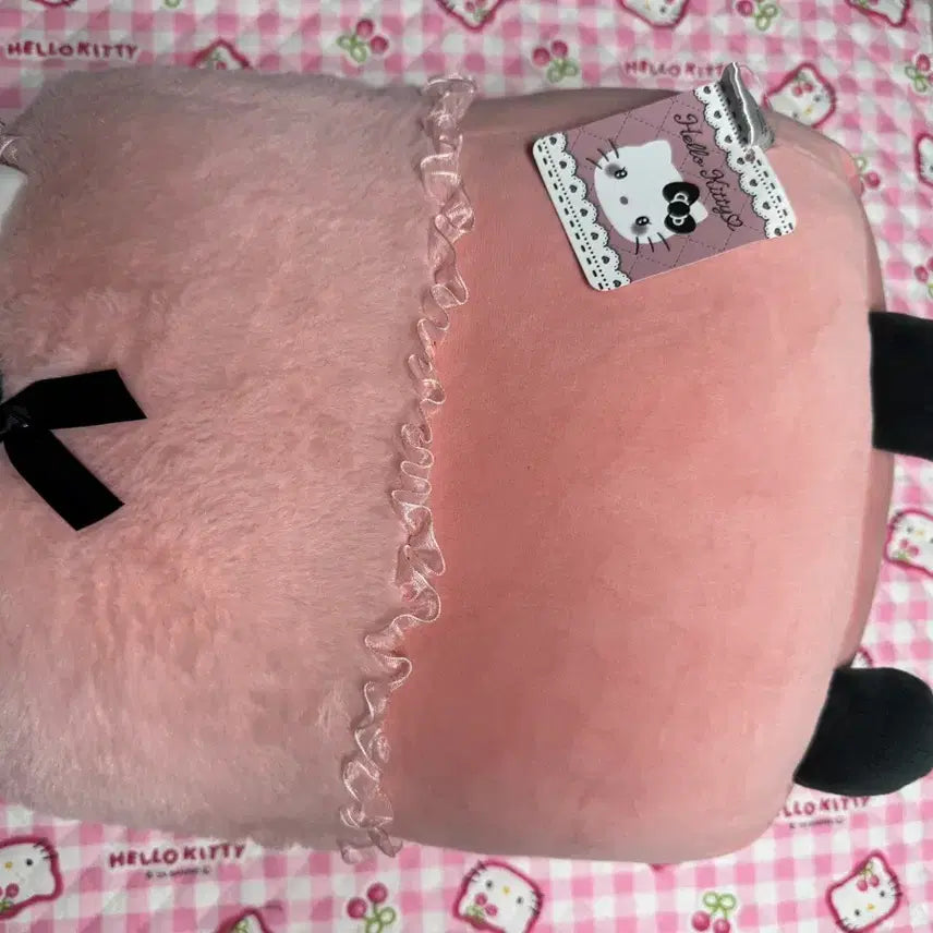 [BUNJANG] Sanrio Hello Kitty Angel Fuwa Fuwa Cape Cushion / 산리오 헬로키티 배게 천사 후와후와 케이프 쿠션