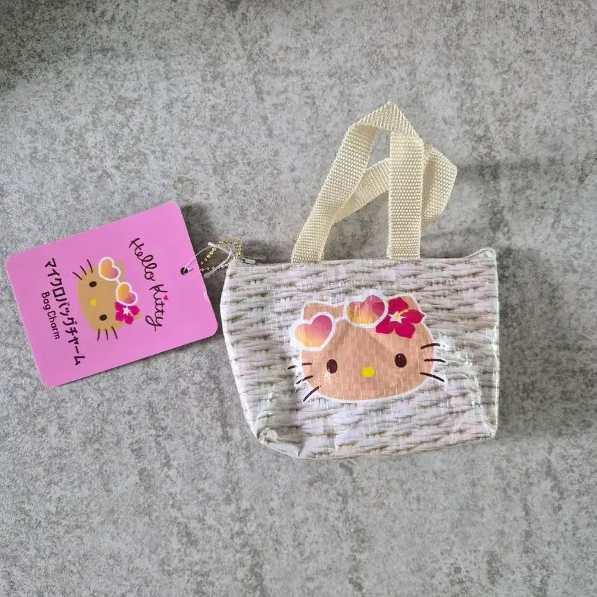 [BUNJANG] Hello Kitty Tanning Kitty Mini Bag Keychain (Japan Authentic / New) / 헬로키티 태닝키티 미니백 키링(일본정품/새상품)