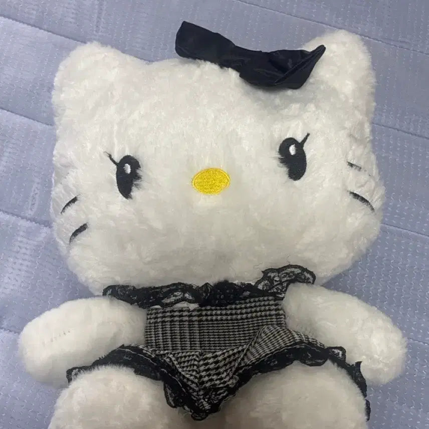 [BUNJANG] Kitty Plush / 키티인형