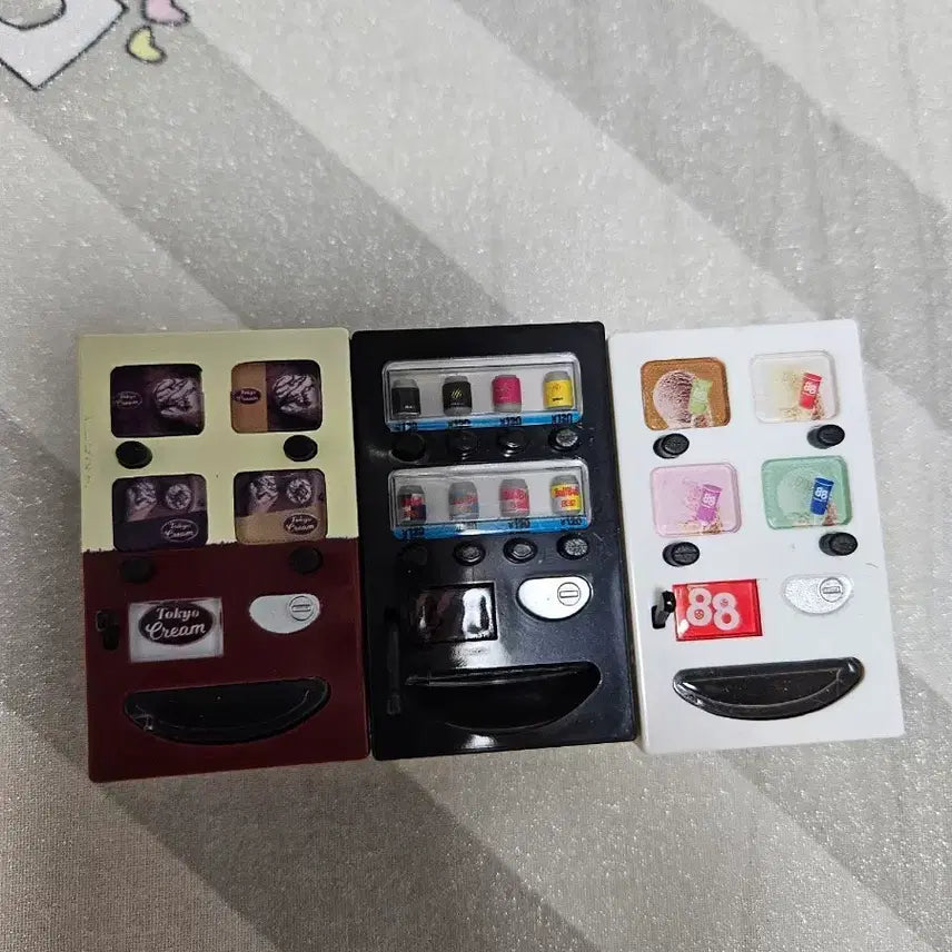 [BUNJANG] Miniature Vending Machine Gacha Figure Set (3 Types) / 미니어처 자판기 가챠 피규어 3종 세트