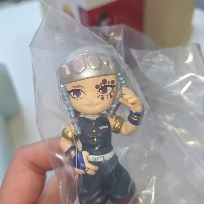[BUNJANG] Demon Slayer Tengen Uzui Palverse Figure / 귀멸의 칼날 귀칼 우즈이 텐겐 팔버스