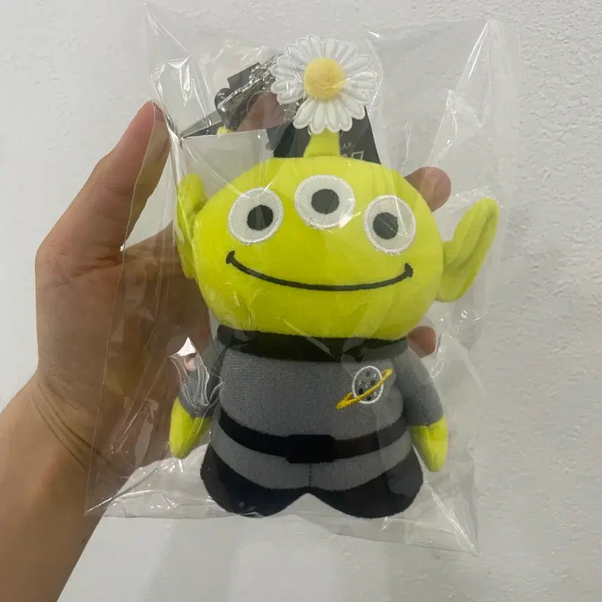 [BUNJANG] Toy Story Alien Daisy Flower Charm Keychain / 토이스토리 피스마이너스원 알린 키링