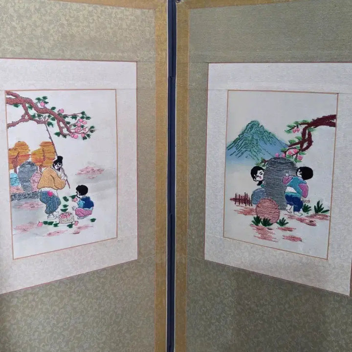 [BUNJANG] Korean 4-Panel Embroidered Screen / 애기 자수병풍 / 4폭 자수 머리병풍