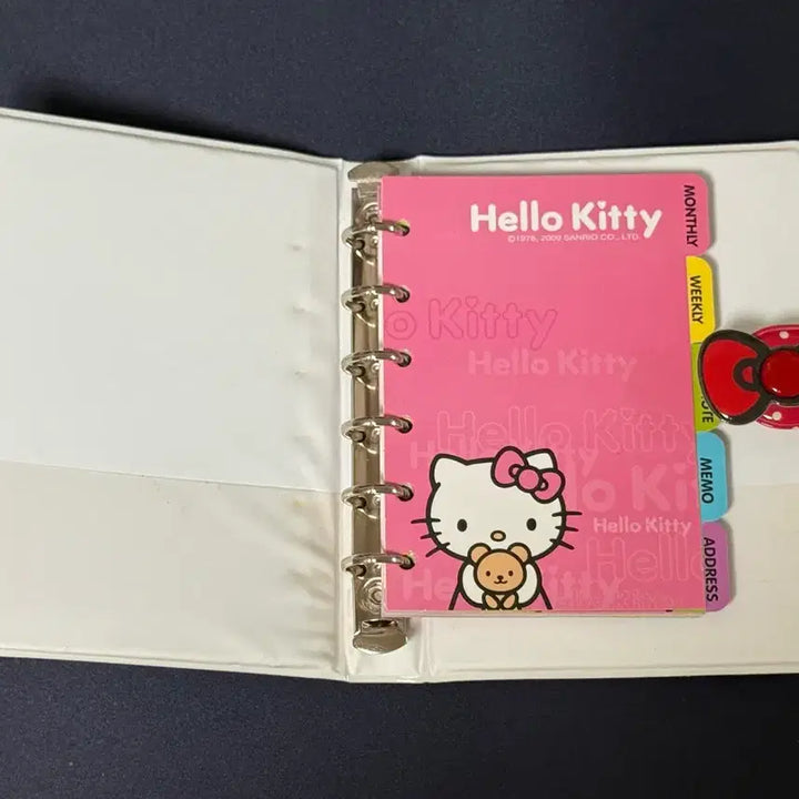 [BUNJANG] Sanrio Hello Kitty Vintage Diary with Inserts / 산리오 헬로키티 고전문구 고전다이어리 (속지포함)