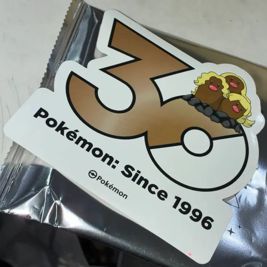 [BUNJANG] Pokemon 30th Anniversary Sticker Alolan Dugtrio / 포켓몬스터 30주년 스티커 알로라 닥트리오