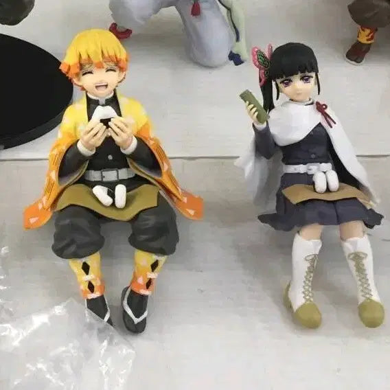 [BUNJANG] Demon Slayer Zenitsu &amp; Kanao Figure Set / 귀멸의 칼날 피규어 젠이츠 &amp; 카나오