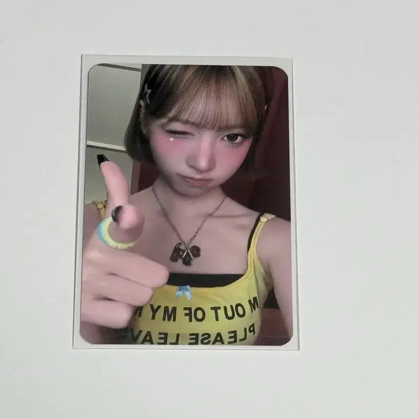 [BUNJANG] RESCENE May Pretty Girl 2nd Week Studio Photocard / 리센느 메이 프리티걸 2주차 공방 포카