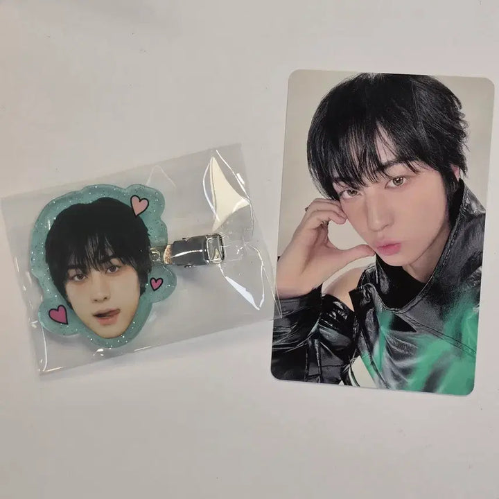 [BUNJANG] ENHYPEN ENCORE Concert MD Taki Hairpin + Photocard Bundle Set / 앤팀 btw 콘서트 엠디 타키 헤어핀 + 포카 일괄