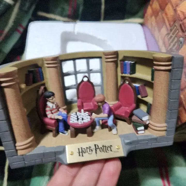 [BUNJANG] Harry Potter Vintage Christmas Eve Gryffindor Diorama Figure Ron Weasley / 해리포터 빈티지 크리스마스 이브 그리핀도르 디오라마 피규어 론