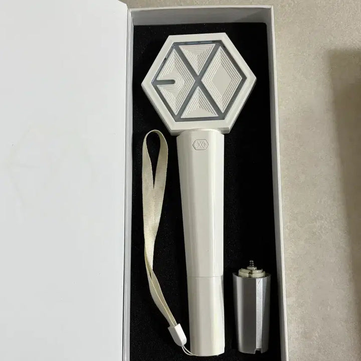 [BUNJANG] EXO Official Lightstick Ver. 1 / 엑소 응원봉 에리디