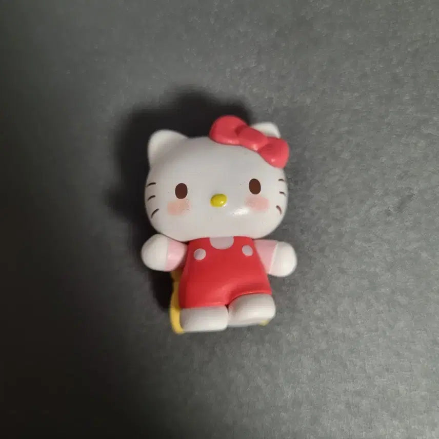 [BUNJANG] Sanrio Ribbon Kitty Figure / 산리오 리본 키티 피규어