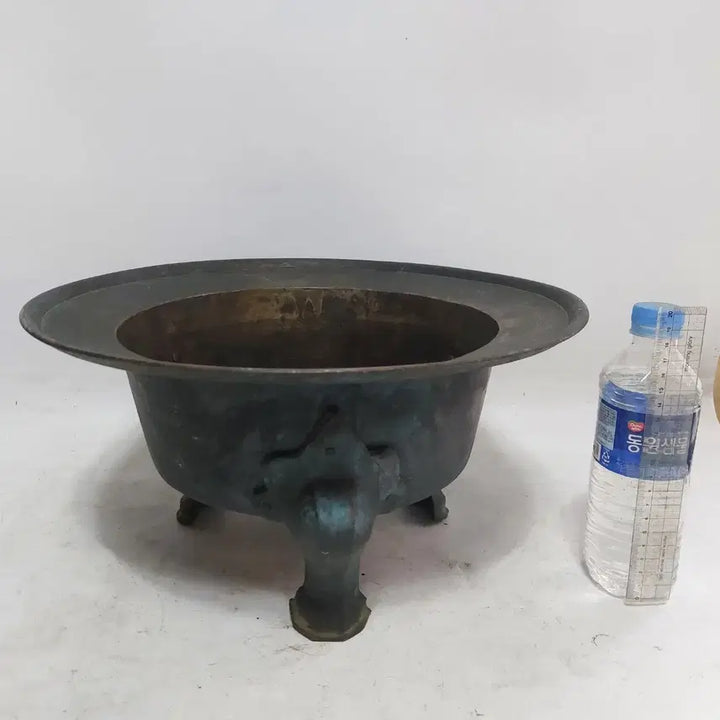 [BUNJANG] Antique Three-Legged Charcoal Brazier / 옛날 삼족 동화로  - 민속품. 소품용. 만물당