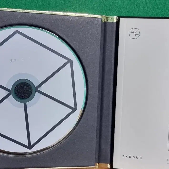 [BUNJANG] EXO Regular 2nd Album TAO Version / 엑소(EXO)의 정규 2집  타오(TAO)버전
