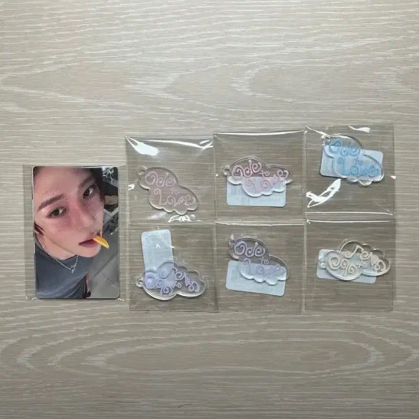 [BUNJANG] NCT WISH Odd To Love Sminty Album Weverse Lucky Draw Photocard Acrylic Charm Set / 미개봉)엔시티위시 오드투러브 스미니 앨범 위버스 럭드 포카 아크릴 참
