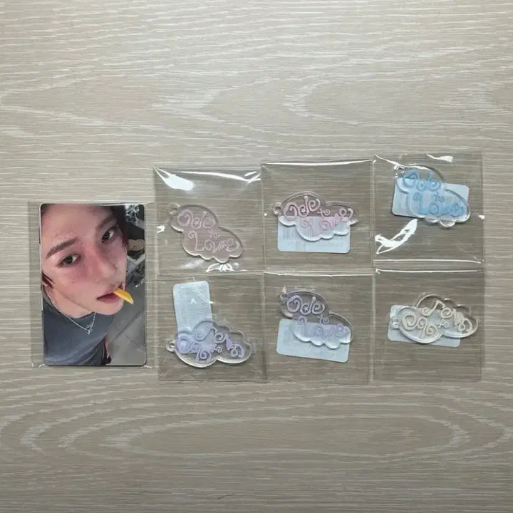 [BUNJANG] NCT WISH Odd To Love Sminty Album Weverse Lucky Draw Photocard Acrylic Charm Set / 미개봉)엔시티위시 오드투러브 스미니 앨범 위버스 럭드 포카 아크릴 참