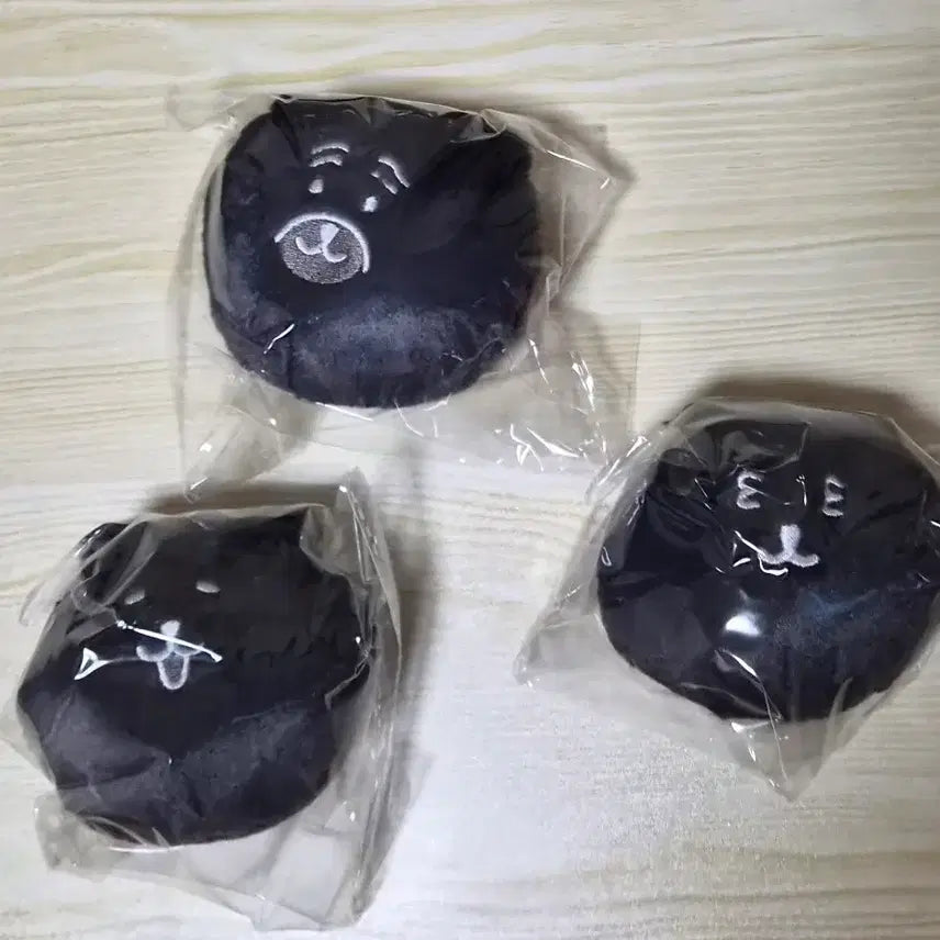 [BUNJANG] Nongdamgom Black Damgom Kuji Pug / 농담곰 블랙담곰 쿠지 퍼그 양도