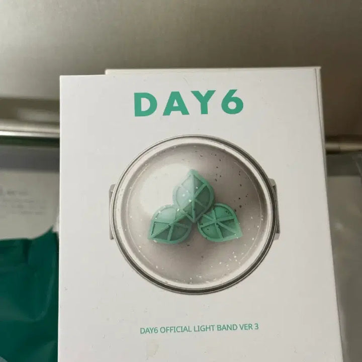 [BUNJANG] DAY6 Made in 1985 Ver.3 Official Lightstick / DAY6 공식 응원봉 마데워치 Ver.3