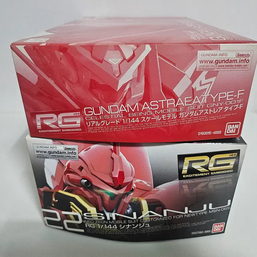 [BUNJANG] RG Sinanju &amp; RG Astraea Type F Limited Edition Model Kit / RG 시난주와 한정판 RG 아스트레아 타입 F