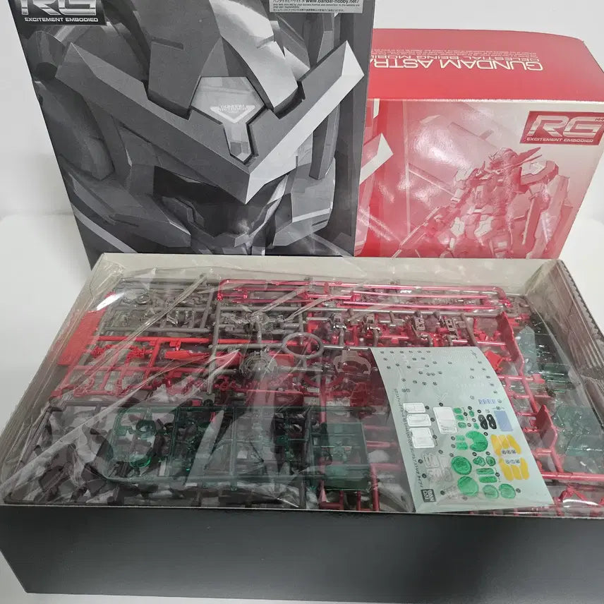 [BUNJANG] RG Sinanju &amp; RG Astraea Type F Limited Edition Model Kit / RG 시난주와 한정판 RG 아스트레아 타입 F