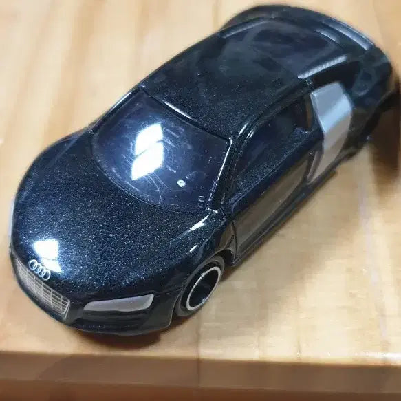 [BUNJANG] Tomica No. 6 Audi R8 1/62 Scale Diecast Model / 토미카 No.6 아우디 R8